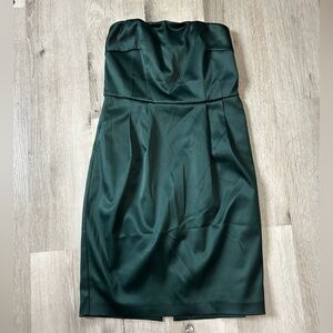Formal Strapless Green Dress. Women’s Size 2